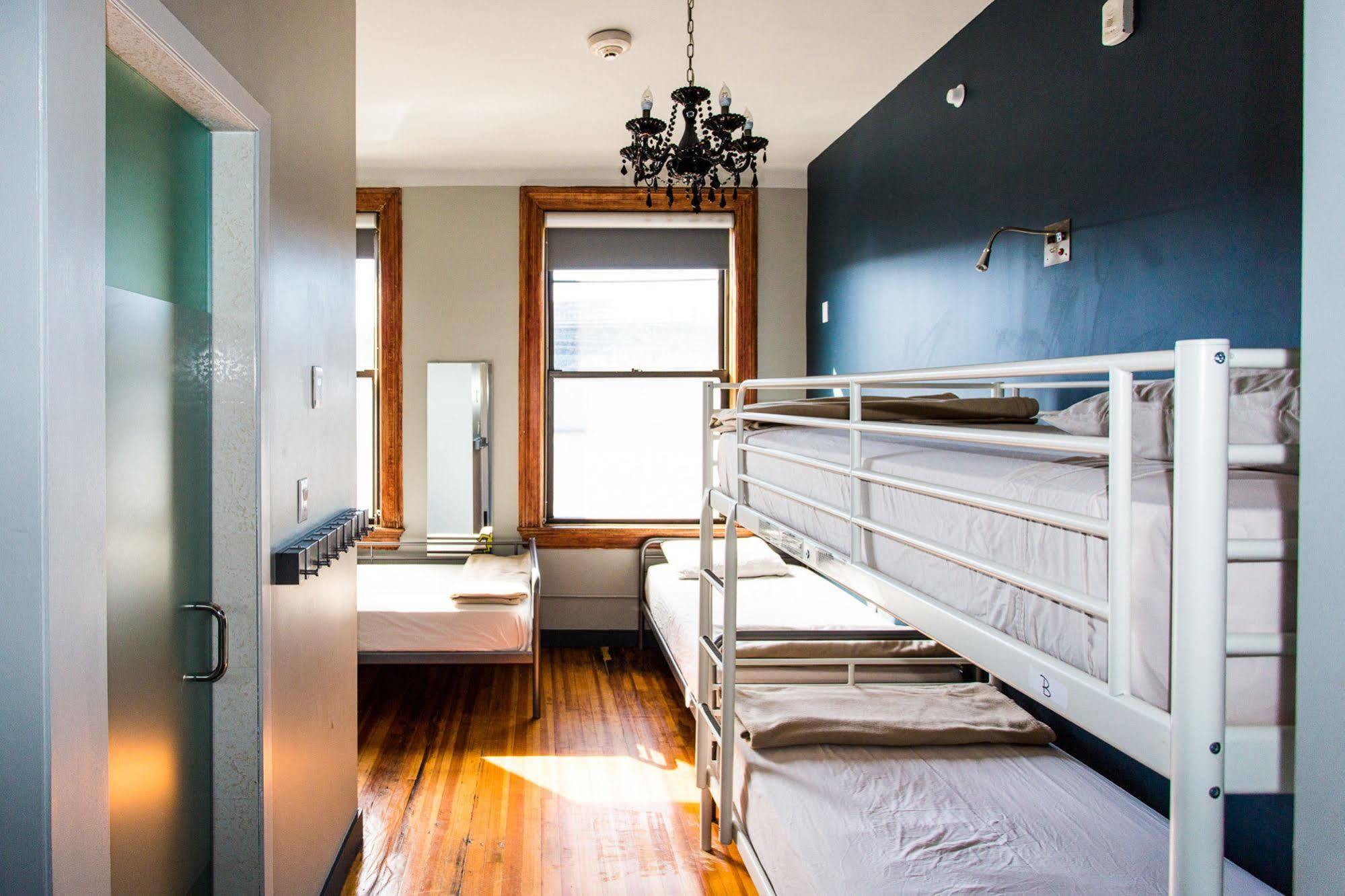 Q4 Hotel And Hostel New York Kültér fotó